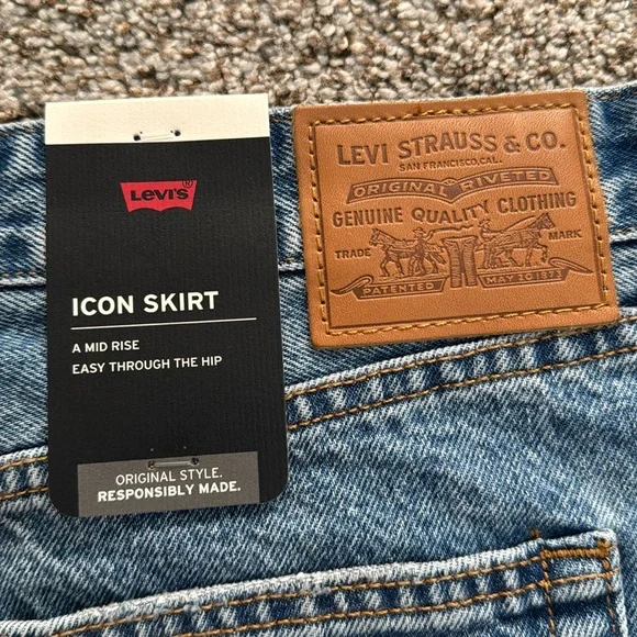 LEVIS Women’s Remade Denim Icon Skirt size 30 - Picture 8 of 10